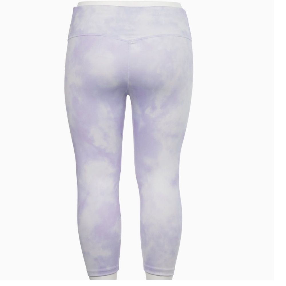 Nike | Plus Size One Icon Clash Cropped - Picture 2 of 4